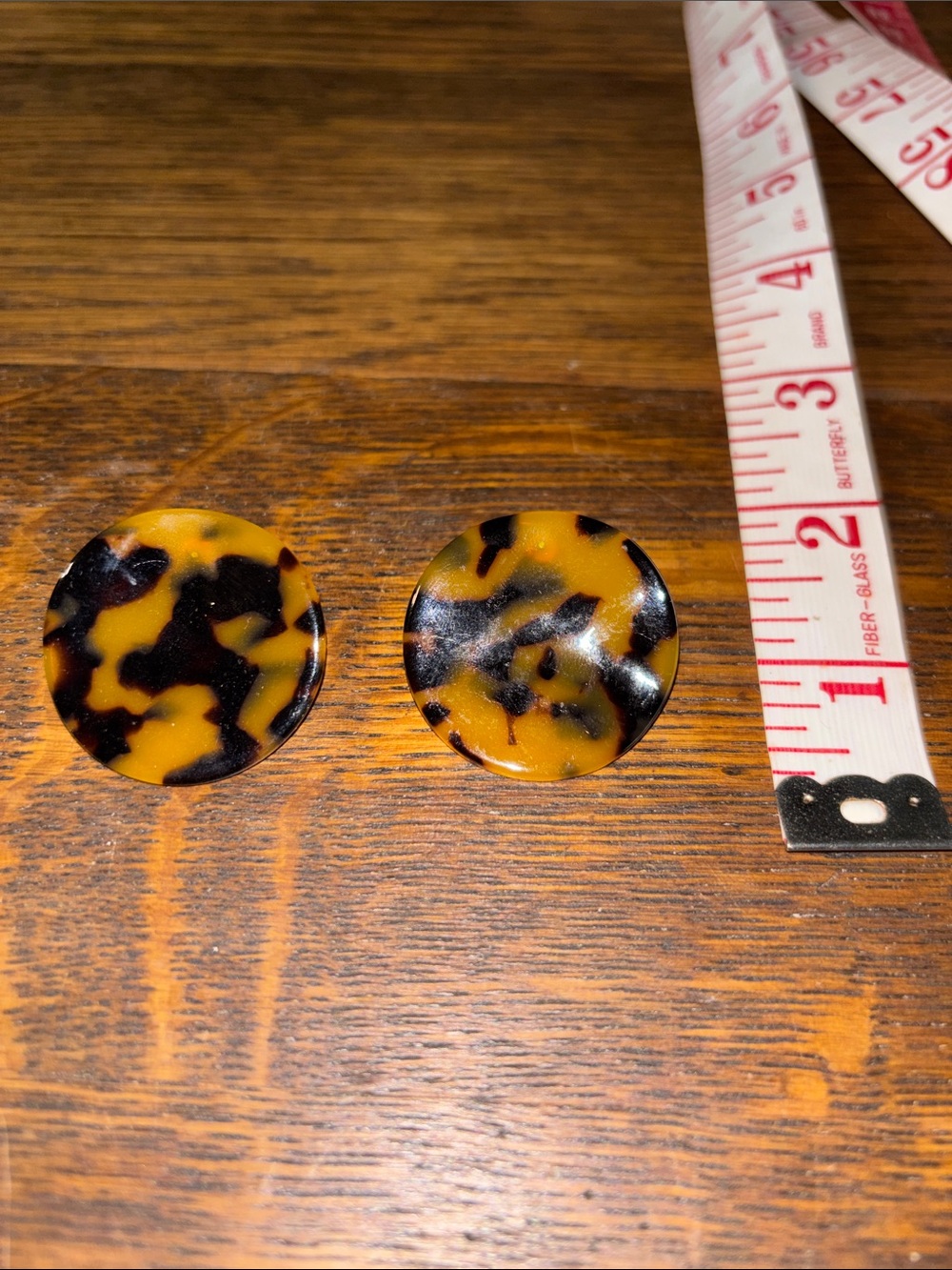 Butter Tortoiseshell Round Earrings in Amber and Black